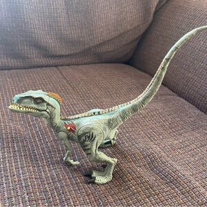 Jurassic Park III Electronic RE-AK A-TAK Velociraptor with Dino Roar
